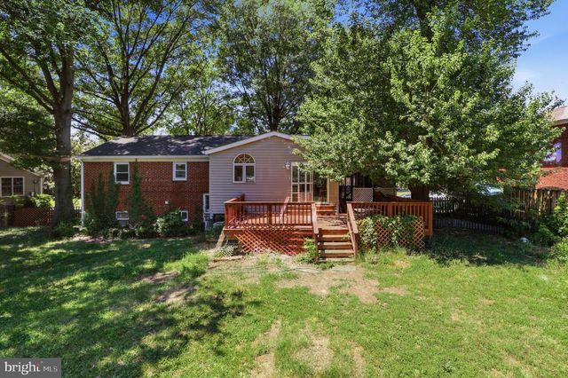 8403 FELTON LN, Alexandria, VA 22308