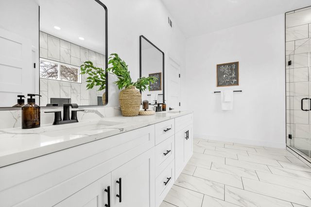 108 Skyline RD, Georgetown, TX 78628