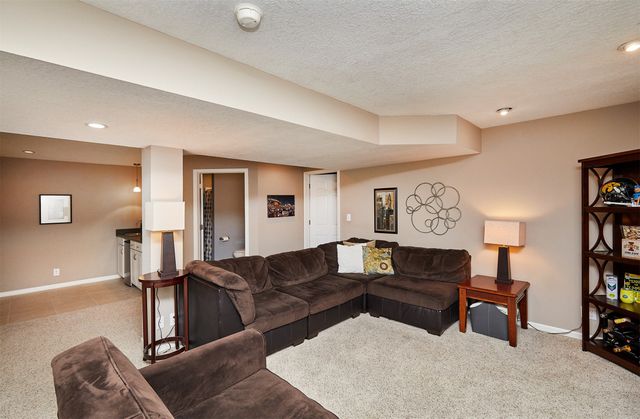 7803 Aspen Drive, West Des Moines, IA 50265