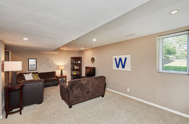 7803 Aspen Drive, West Des Moines, IA 50265