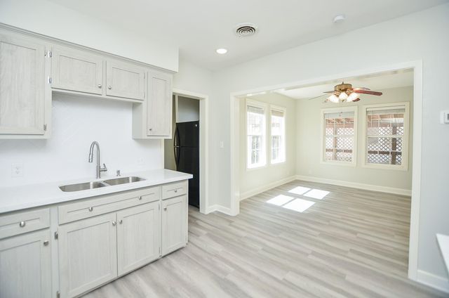 1613 Mulcahy Street, Rosenberg, TX 77471