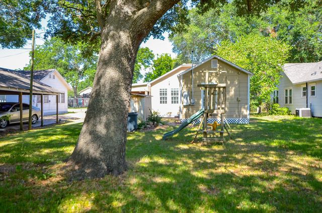 1613 Mulcahy Street, Rosenberg, TX 77471