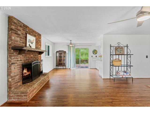 24215 Ne HAPPY HILL Ln, Newberg, OR 97132