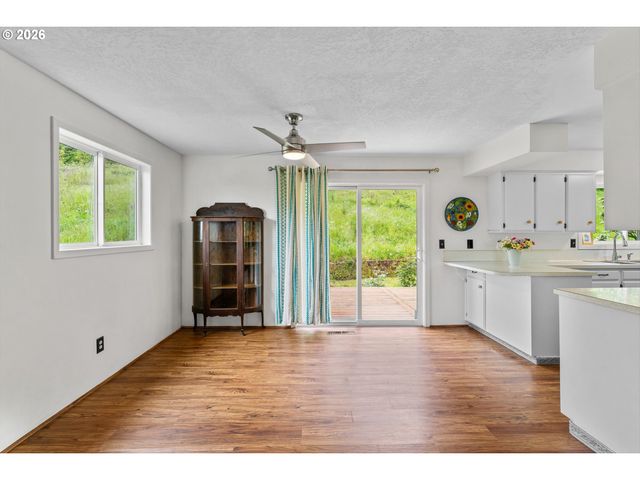 24215 Ne HAPPY HILL Ln, Newberg, OR 97132