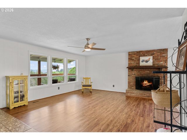 24215 Ne HAPPY HILL Ln, Newberg, OR 97132