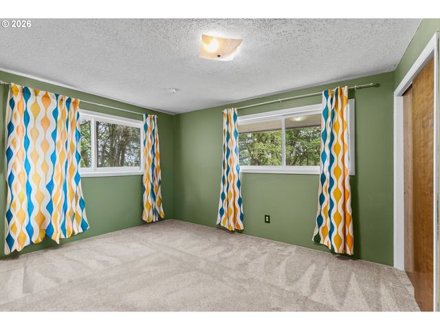 24215 Ne HAPPY HILL Ln, Newberg, OR 97132