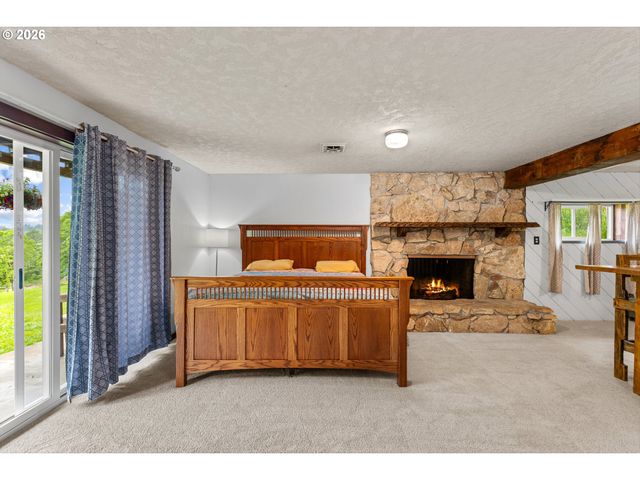 24215 Ne HAPPY HILL Ln, Newberg, OR 97132