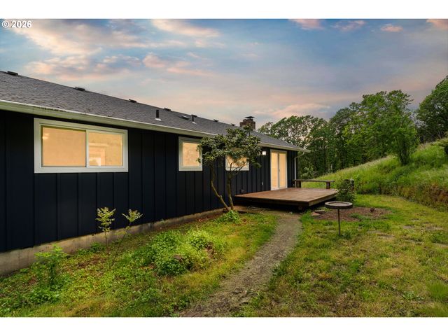 24215 Ne HAPPY HILL Ln, Newberg, OR 97132