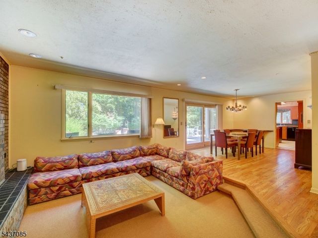 943 Sunset Rdg, Bridgewater Twp., NJ 08807