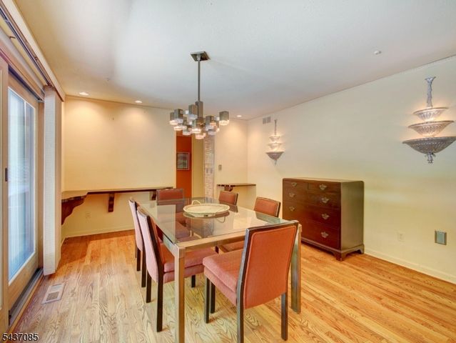 943 Sunset Rdg, Bridgewater Twp., NJ 08807
