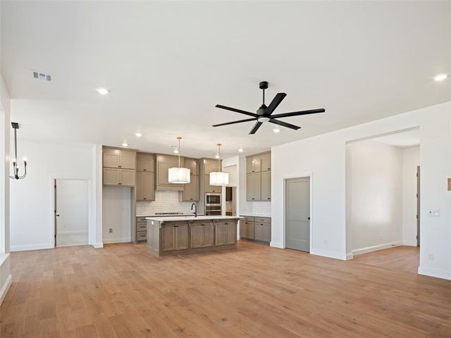 7809 NW 163rd Street, Oklahoma City, OK 73013