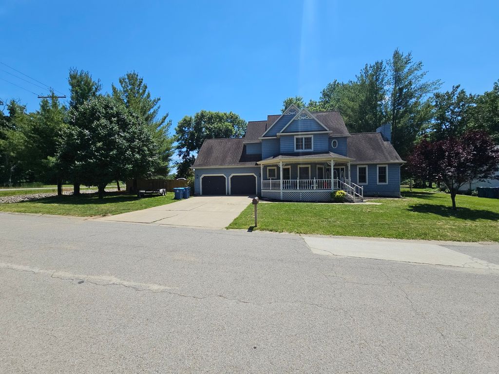 Image 12 of property listing at 1 BROOKHAVEN Drive, Mt Vernon, IL 62864