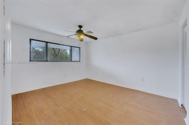 20681 NE 4th Place 203, Miami, FL 33179