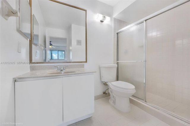 20681 NE 4th Place 203, Miami, FL 33179