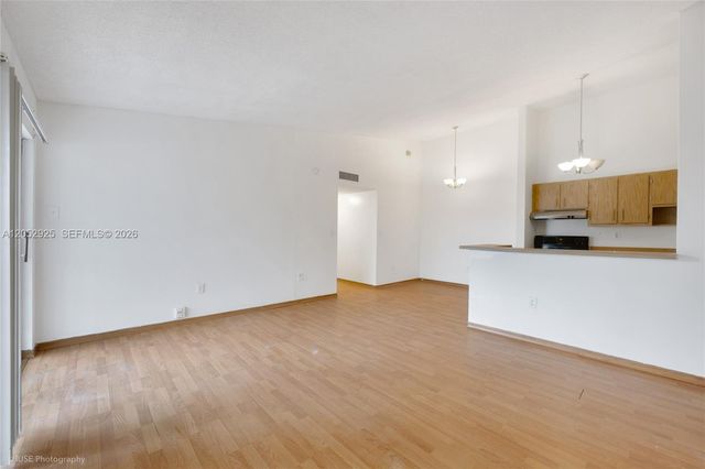 20681 NE 4th Place 203, Miami, FL 33179