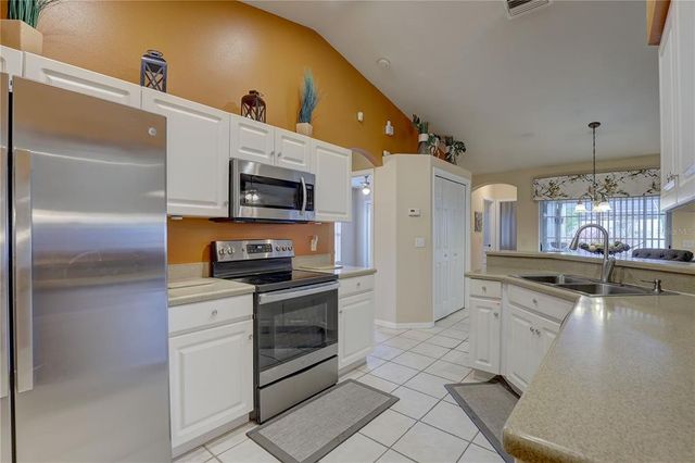 12805 RAYSBROOK DRIVE, Riverview, FL 33569