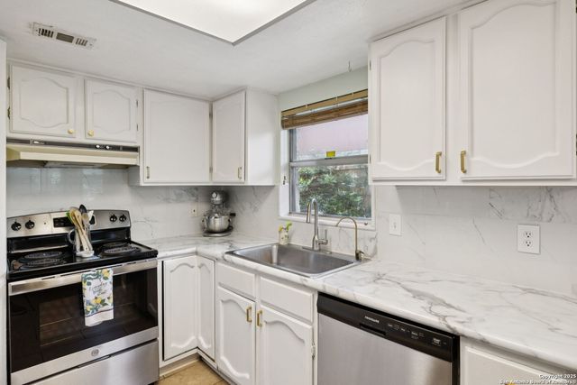 10351 Old Farm, San Antonio, TX 78245