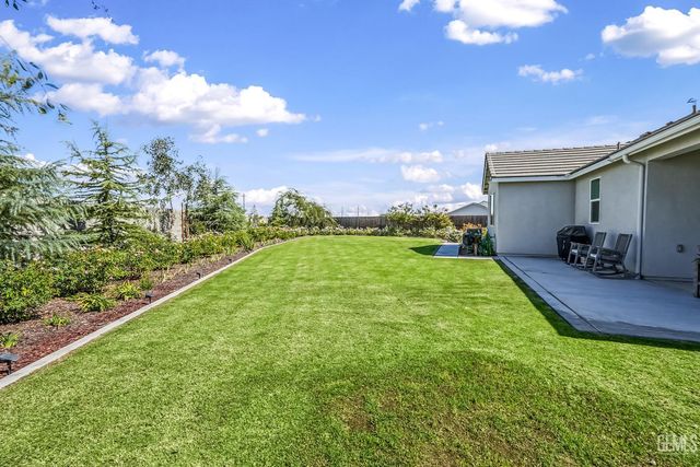 203 Ondarroa Court, Bakersfield, CA 93314