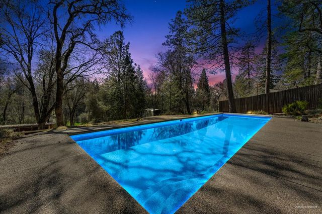 2017 Oak Hill Ln, Meadow Vista, CA 95722