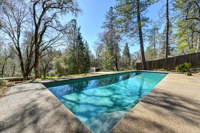 2017 Oak Hill Ln, Meadow Vista, CA 95722