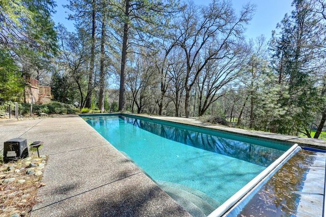 2017 Oak Hill Ln, Meadow Vista, CA 95722