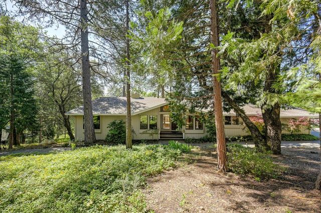 2017 Oak Hill Ln, Meadow Vista, CA 95722