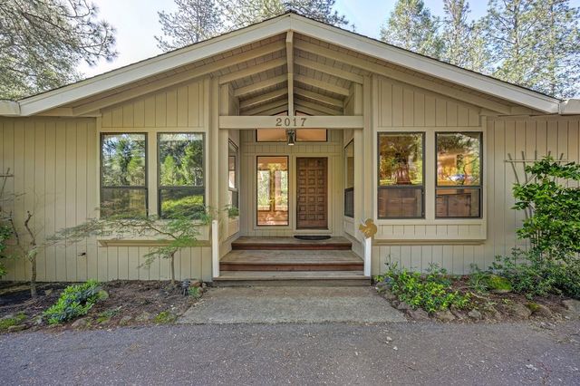 2017 Oak Hill Ln, Meadow Vista, CA 95722