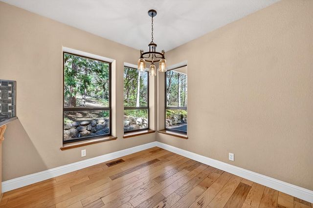 2017 Oak Hill Ln, Meadow Vista, CA 95722