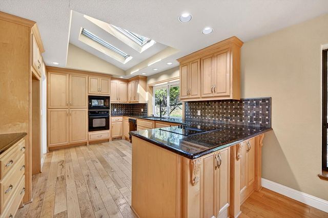 2017 Oak Hill Ln, Meadow Vista, CA 95722
