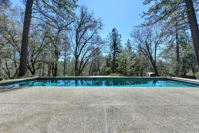 2017 Oak Hill Ln, Meadow Vista, CA 95722