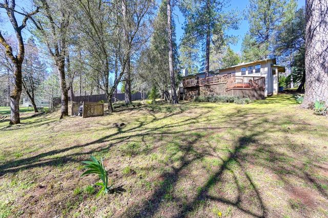 2017 Oak Hill Ln, Meadow Vista, CA 95722
