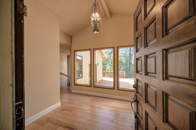 2017 Oak Hill Ln, Meadow Vista, CA 95722
