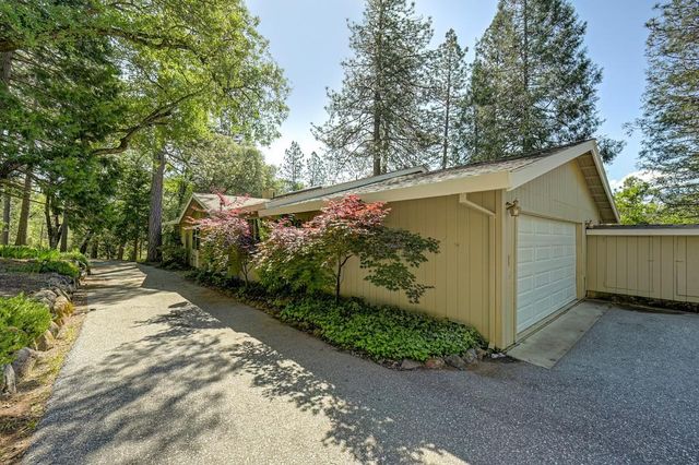 2017 Oak Hill Ln, Meadow Vista, CA 95722