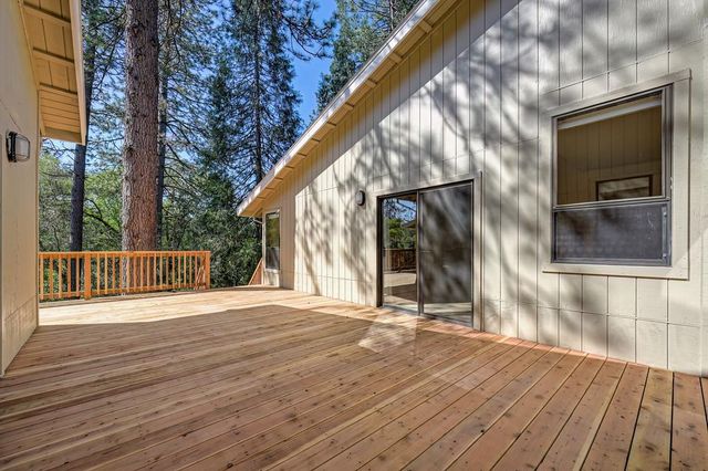 2017 Oak Hill Ln, Meadow Vista, CA 95722