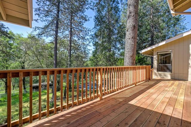 2017 Oak Hill Ln, Meadow Vista, CA 95722