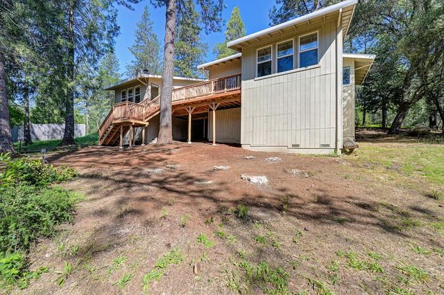 2017 Oak Hill Ln, Meadow Vista, CA 95722