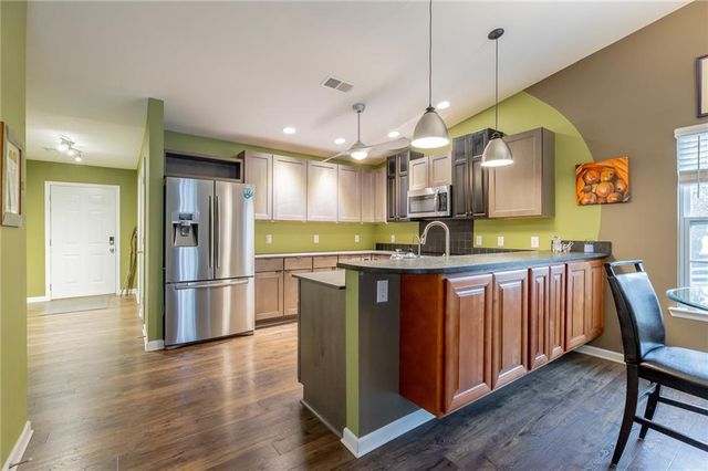 39 Dragoon Court, Rossville, GA 30741