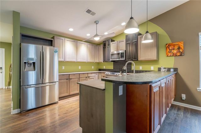 39 Dragoon Court, Rossville, GA 30741