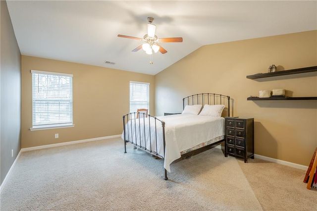 39 Dragoon Court, Rossville, GA 30741