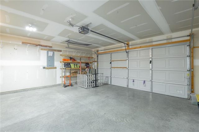 39 Dragoon Court, Rossville, GA 30741