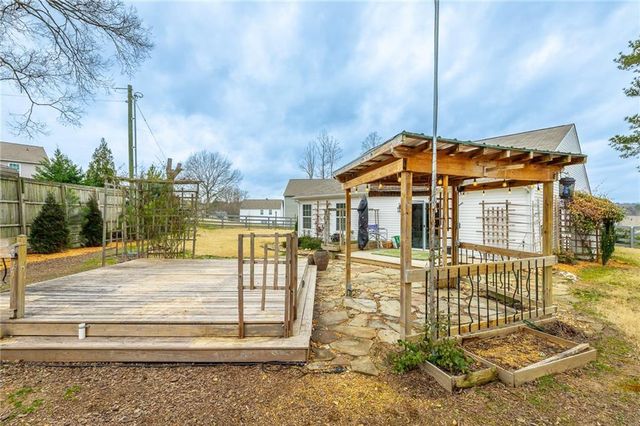 39 Dragoon Court, Rossville, GA 30741