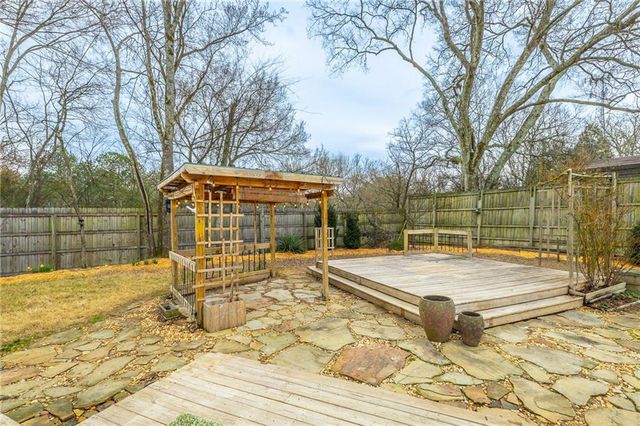 39 Dragoon Court, Rossville, GA 30741