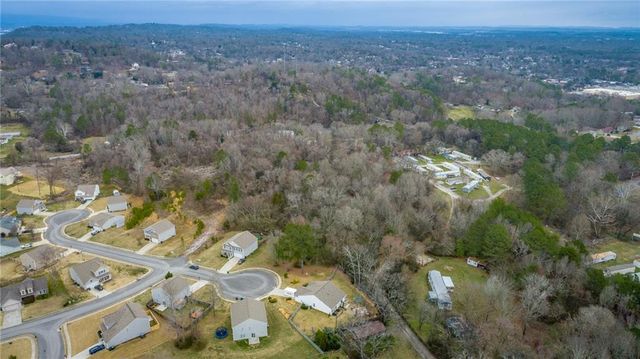 39 Dragoon Court, Rossville, GA 30741