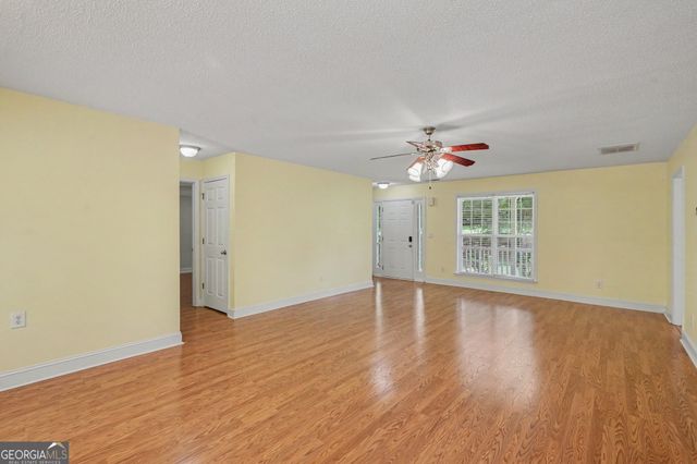 306 Park Chase Court, Griffin, GA 30224