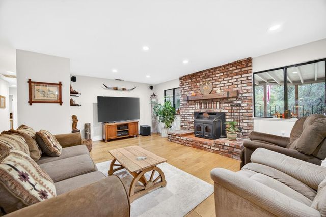 2476 Frontier Rd, Auburn, CA 95603
