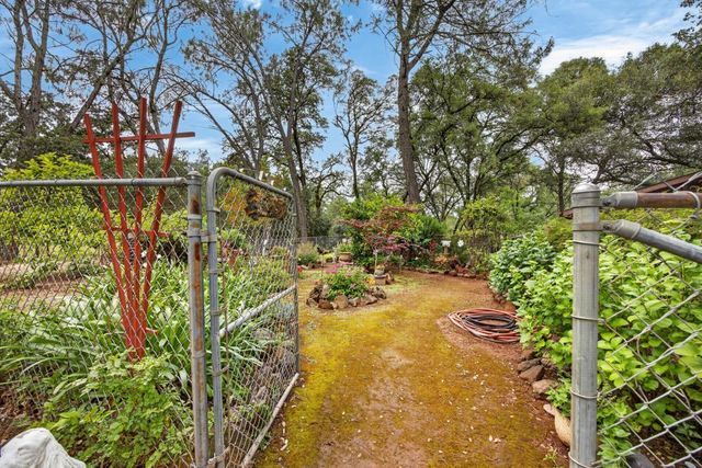 2476 Frontier Rd, Auburn, CA 95603