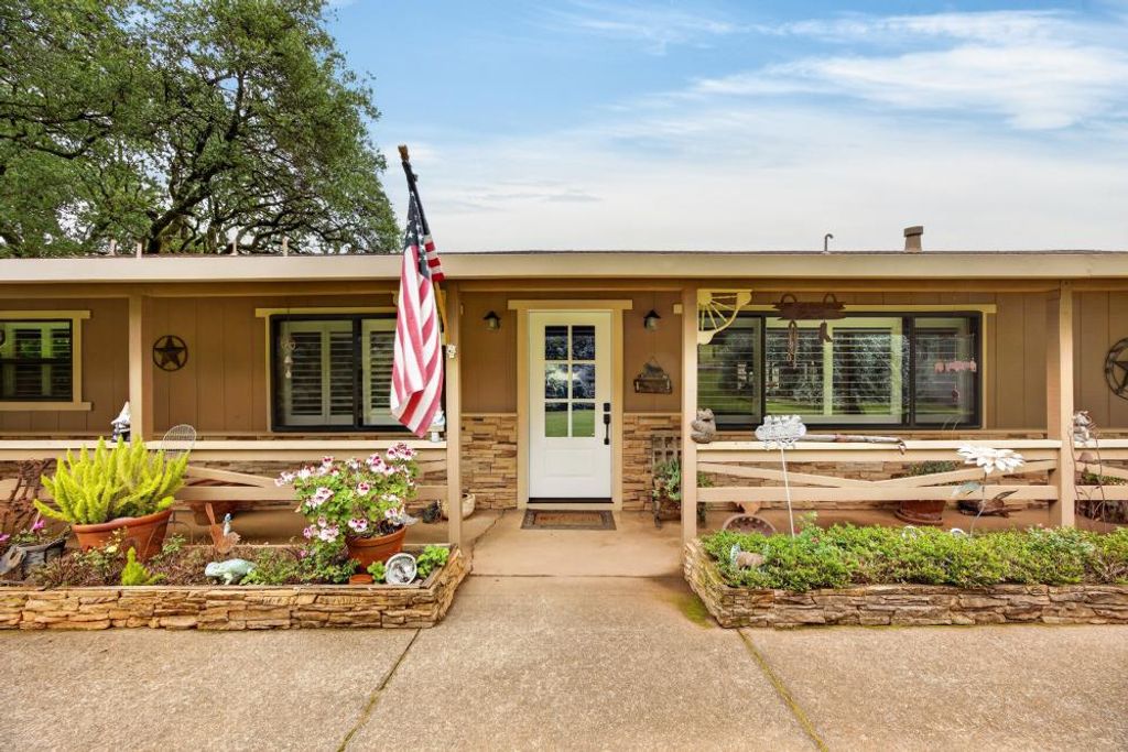 2476 Frontier Rd, Auburn, CA 95603