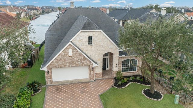 5322 Mornington Drive, Sugar Land, TX 77498