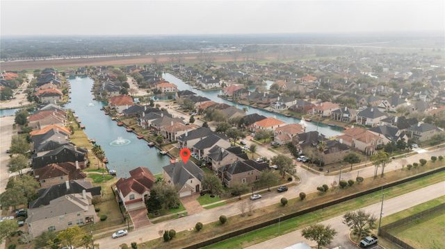 5322 Mornington Drive, Sugar Land, TX 77498