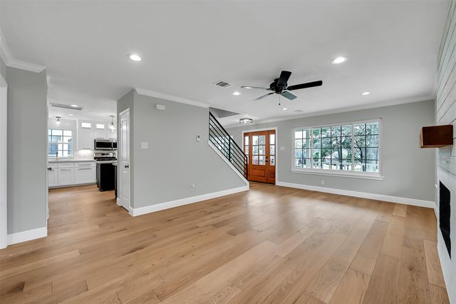 12744 Point Aquarius Boulevard, Willis, TX 77318